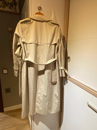 Gabardina Burberry beige