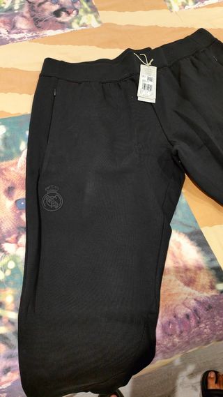 Pantalón Adidas Real Madrid ZNE - XL NUEVO