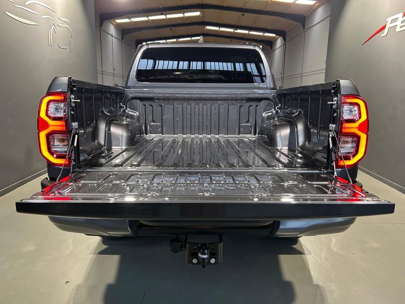 Toyota Hilux 2025, foto 4