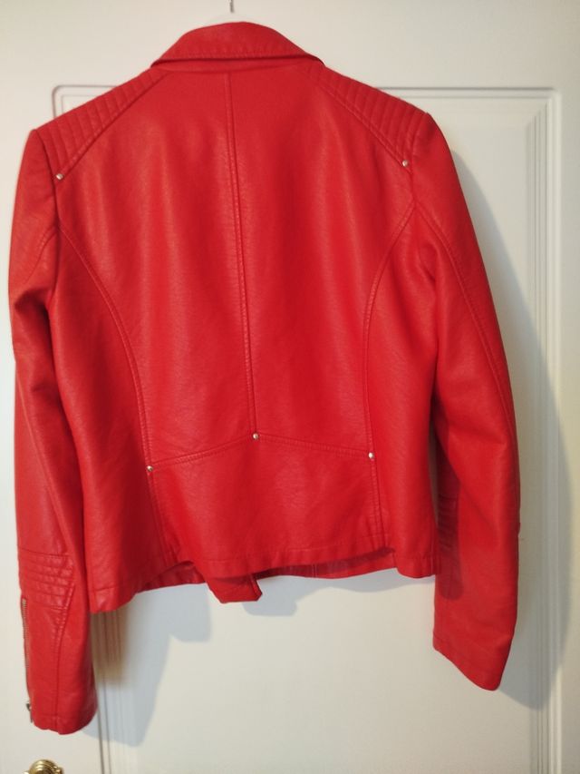 Chaqueta roja Only talla L