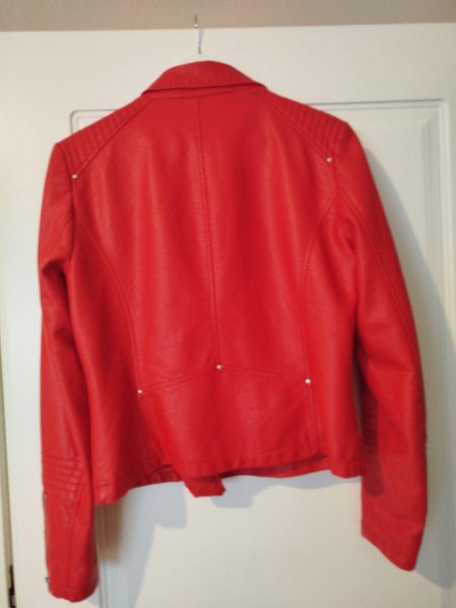 Chaqueta roja Only talla L