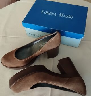 Zapatos Lorena Massó tacón-serraje color visón.