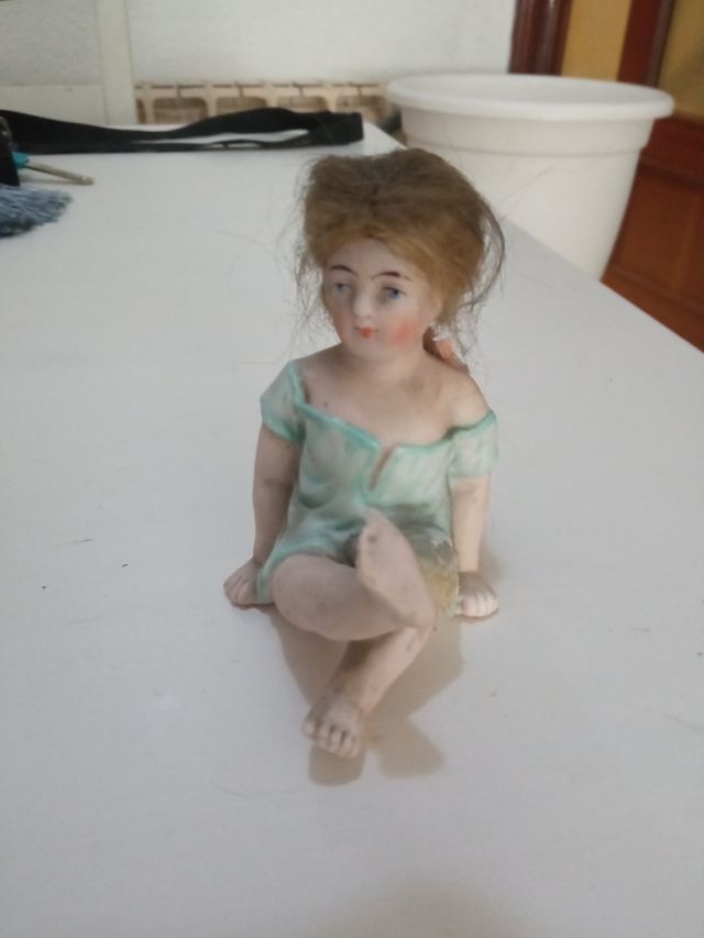 Muñeca porcelana antigua