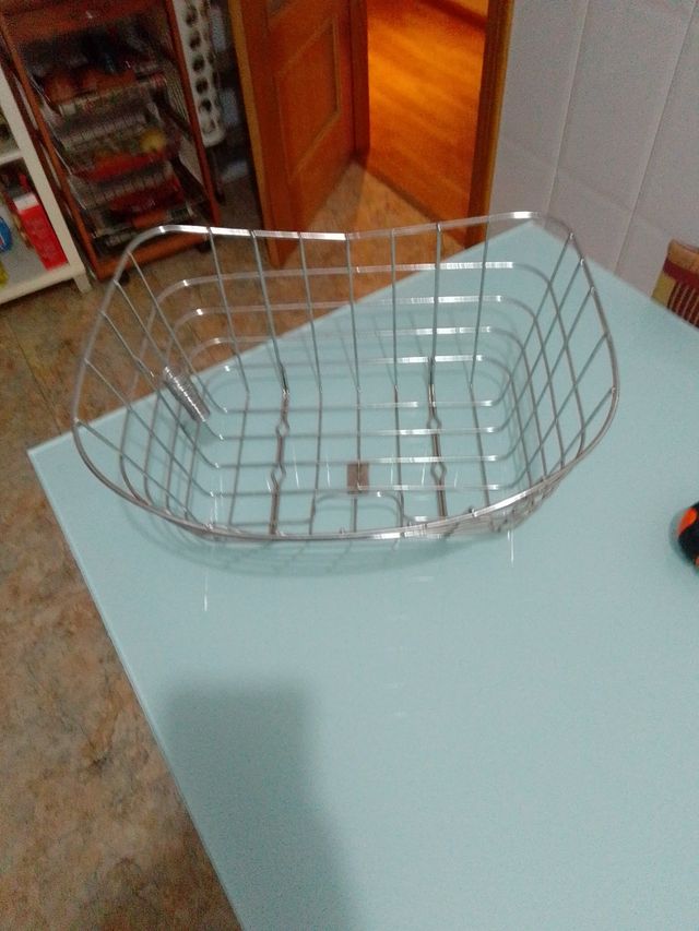 Cesta bici: portaequipajes.Entrega en mano.