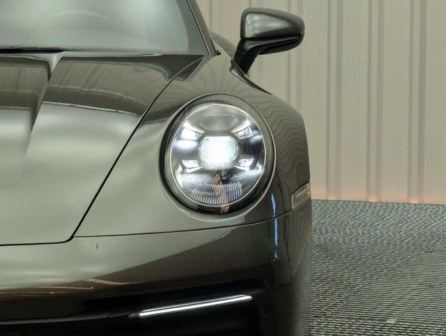 Porsche 911 992 CARRERA 4S