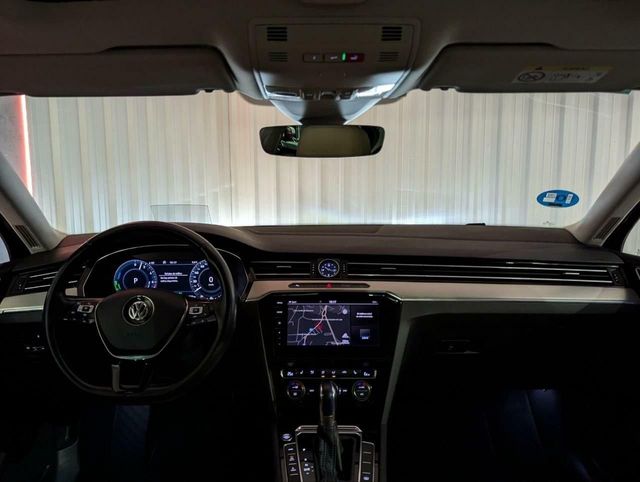 Volkswagen Passat GTE 1.4 TSI ePOWER DSG 218CV