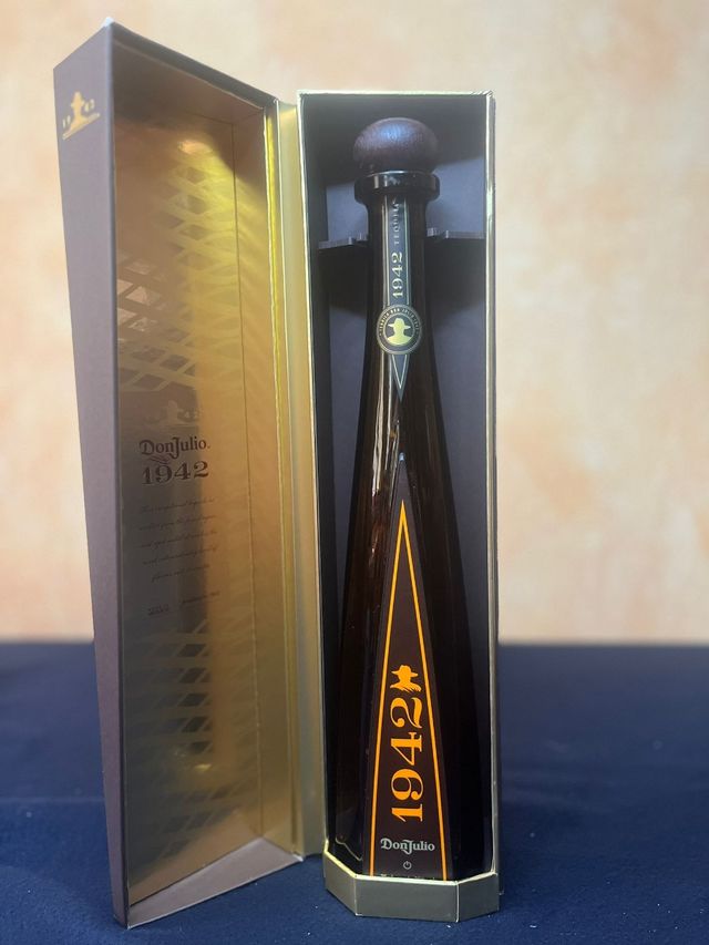 Botella Vacìa don julio 1942 bottiglia vuota