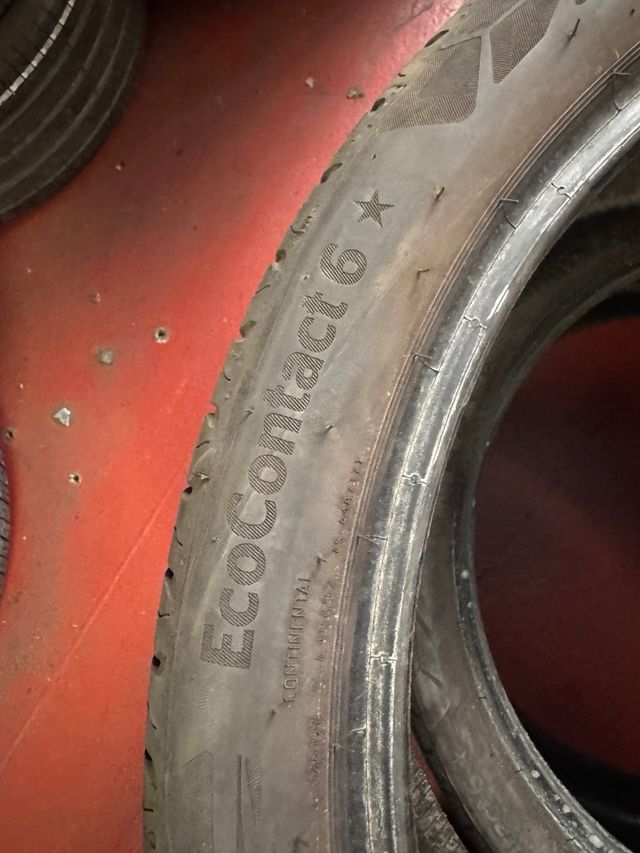 Neumáticos 315/30 R22 usados