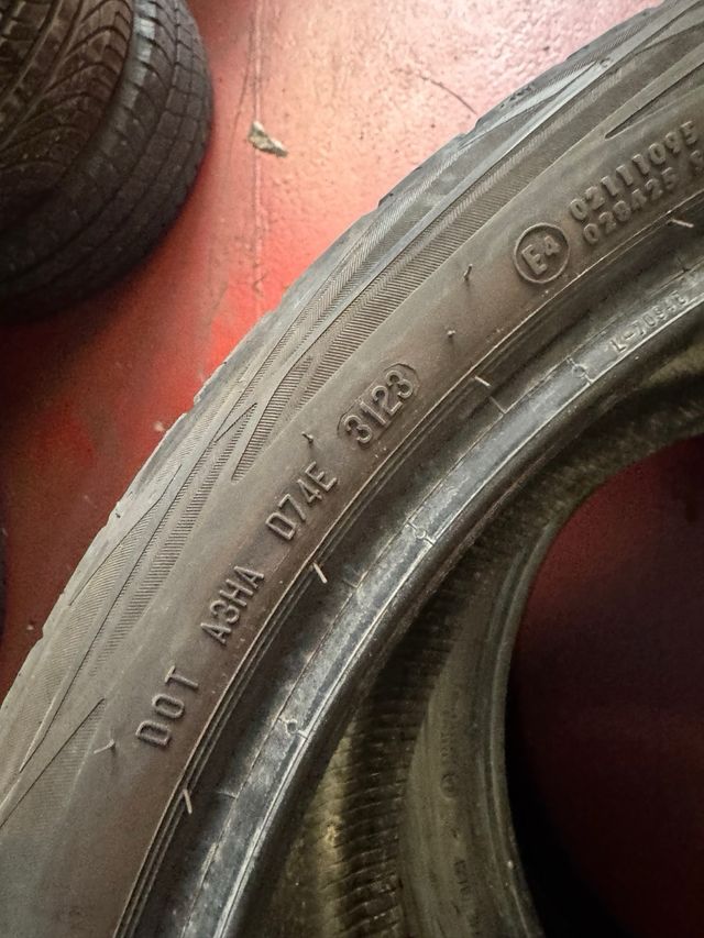 Neumáticos 315/30 R22 usados