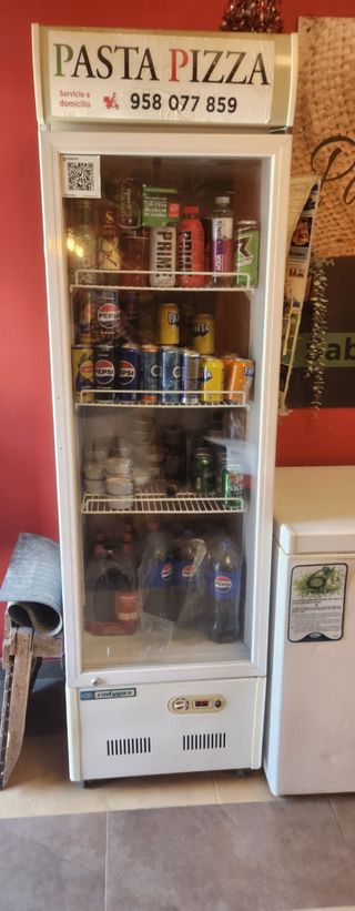 Nevera expositora bebidas Codigas