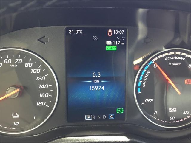 MERCEDES-BENZ EQT 200 45 kWh