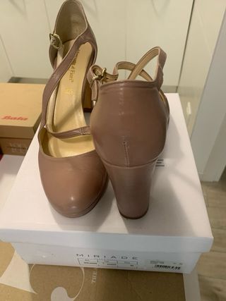 - Scarpe beige tacco 9 cm, n.40