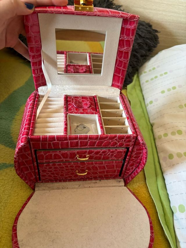 Joyero Pierre Cardin rojo coco