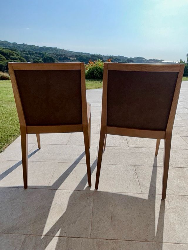 4 sillas madera tapizadas.