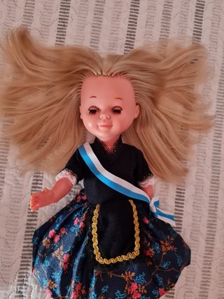 Muñeca Nancy regionale alicantina Famosa