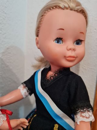 Muñeca Nancy regionale alicantina Famosa