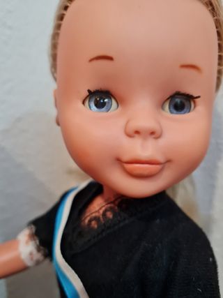 Muñeca Nancy regionale alicantina Famosa