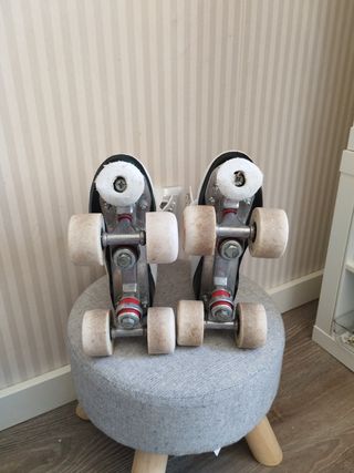 Patines blancos clásicos.talla 35.5