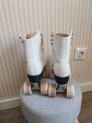 Patines blancos clásicos.talla 35.5