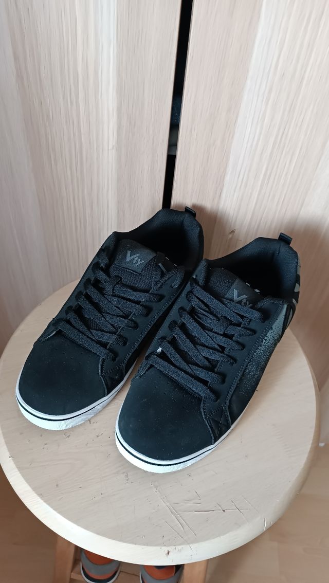 Conjunto -Chaleco vaquero, pantalón y calzado