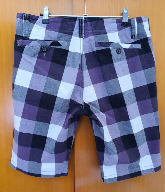 Pantalón Corto Chico BERSHKA T.42