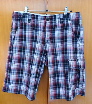Pantalón Corto Chico ZARA T.44
