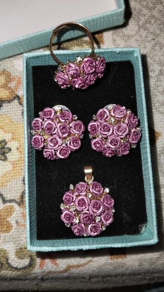 Joyas Flores Moradas - Dorado