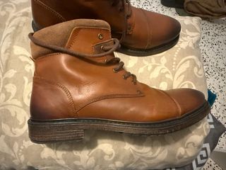 Botines de cuero marrón