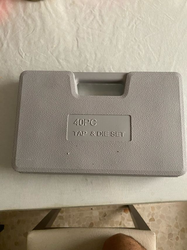 Juego machos y terrajas 40 piezas