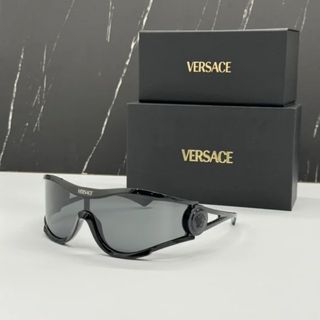 Gafas Versace reales,nuevas a estrenar.
NEGOCIABLE