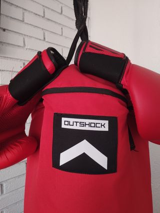 Saco boxeo Outshock + guantes + venda