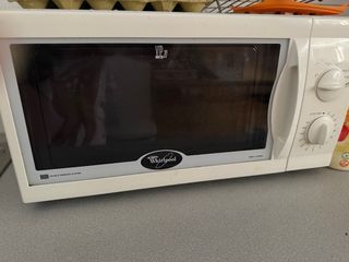Microondas Whirlpool AVM 430