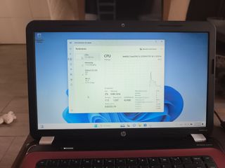 Portátil HP  Pav g i3 4GB 64GB SSD usado