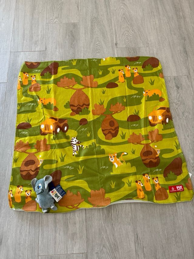 Manta bebé + peluche animales
