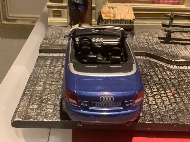 Audi A4 Cabrio 1/43 - Sólido