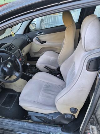 ALFA ROMEO 147 1.6 SPARK 2002