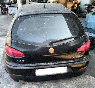 ALFA ROMEO 147 1.6 SPARK 2002