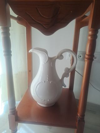 Palanganero con espejo antiguo