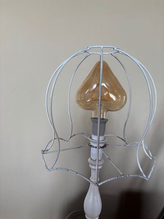 Lampada shabby chic bianca