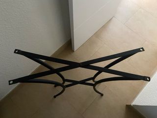 Mesa+2 sillas plegables metal+mimbre