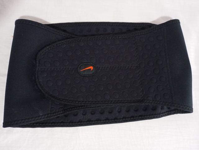 Faja lumbar Nike - Negra