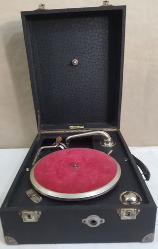 Gramófono Metropole Sonore antiguo