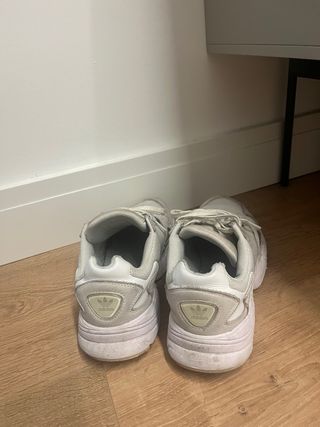 Adidas Falcon Beige - Zapatillas