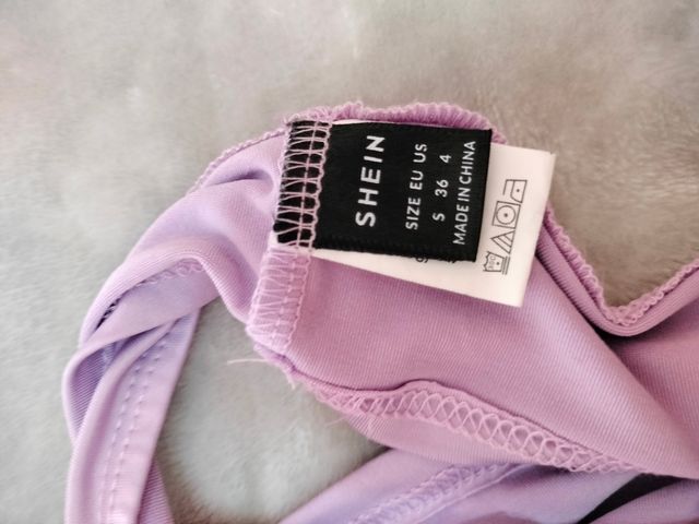 Top halter lila sin espalda