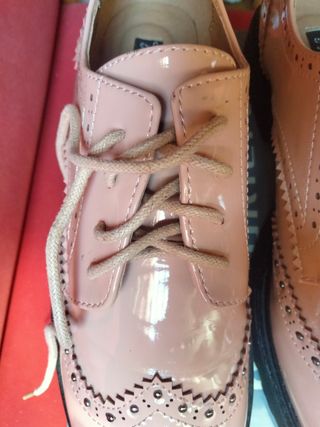 Zapatos Niko Amore planos, con cordones, rosa palo