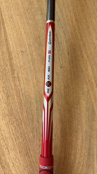Híbrido Taylormade Burner 4-21, varilla stiff