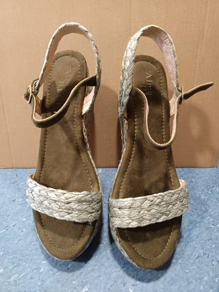 Sandalias cuña Alma Blue - Verde oliva