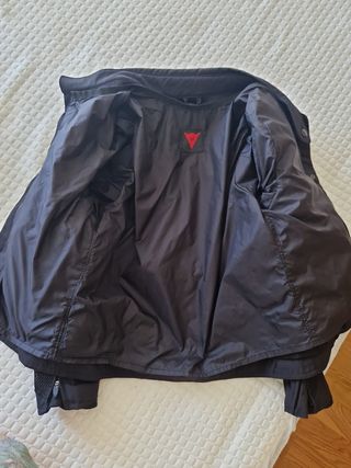 Cazadora moto Dainese NUEVA
Talla 48 