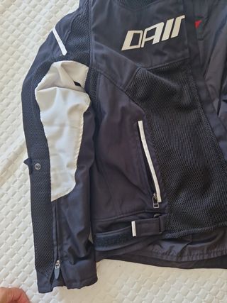 Cazadora moto Dainese NUEVA
Talla 48 