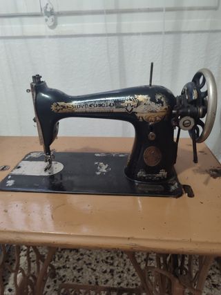 Máquina coser Singer antigua